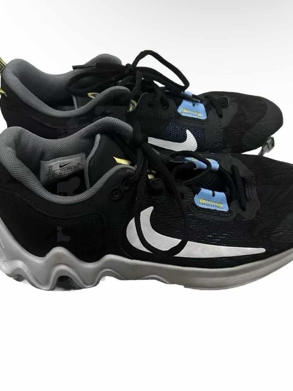 Boy’s Nike Black Athletic Sneakers Size 6Y